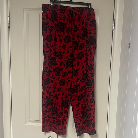 Cabernet Red and Black Women’s Pajama Set Size XL - Picture 5 of 7